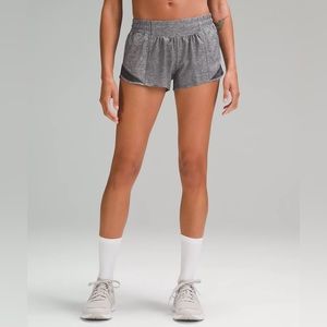 Luluulemon Hotty Hot Low Rise Lined Short 2.5”